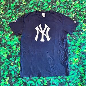 Large Navy Awake NY New York Yankees T-shirt